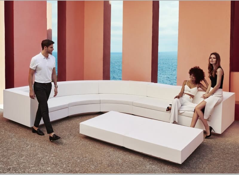 Table basse d'extérieur : matières, hauteurs et dimensions pour bien choisir