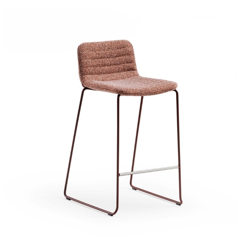 Tabouret COVER.1 en tissu, piètement luge - MIDJ