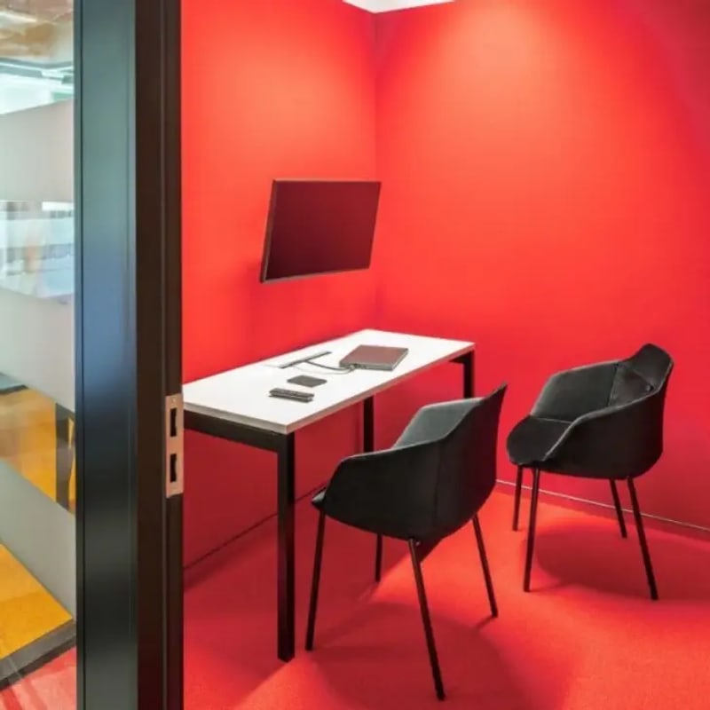 Bureau droit pieds droits OGI Y - MDD