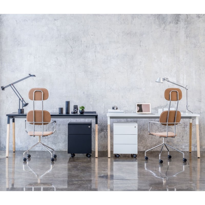 Bureau droit pieds trapèze en bois OGI W