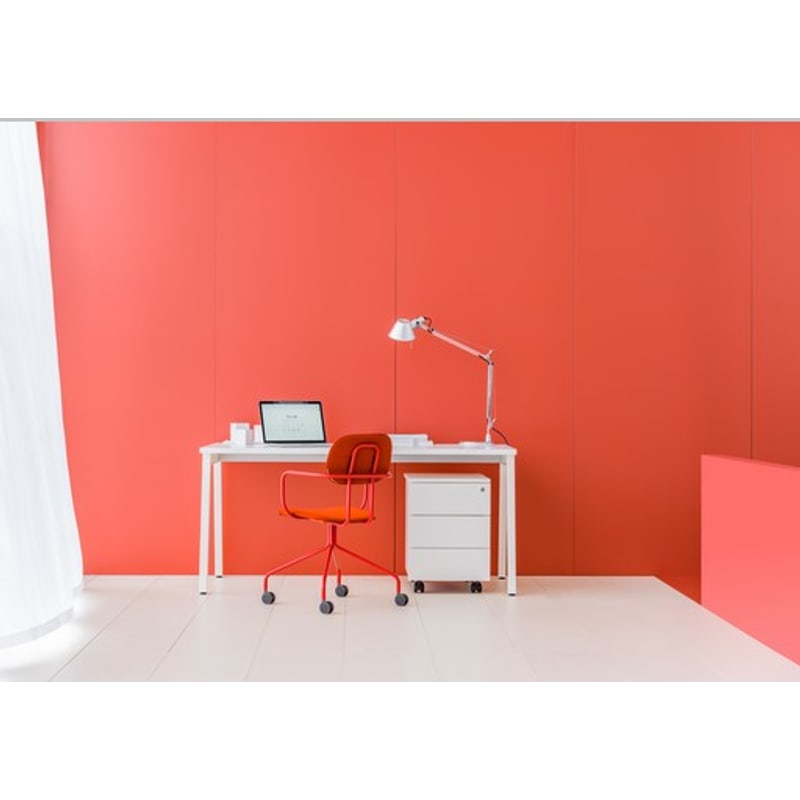 Bureau droit pieds trapèze OGI M - MDD