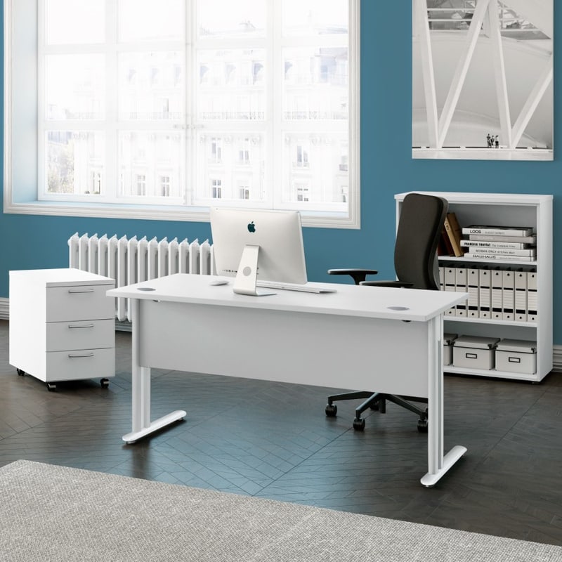 Bureau individuel avec voile de fond ESSENTIEL