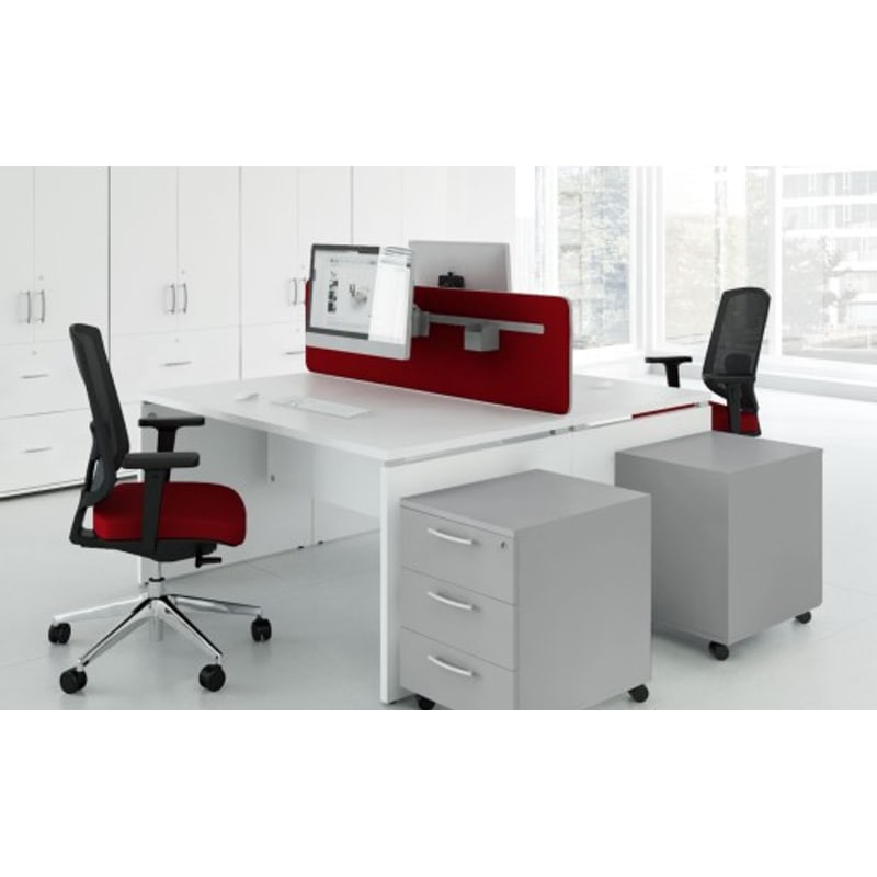 Bureau pieds panneaux OGI V MDD