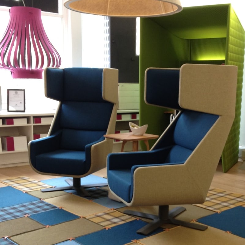 Fauteuil cocoon acoustique BUZZIME