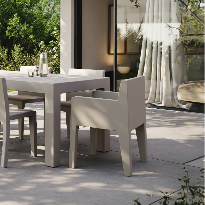 Fauteuil design in & out JUT de VONDOM