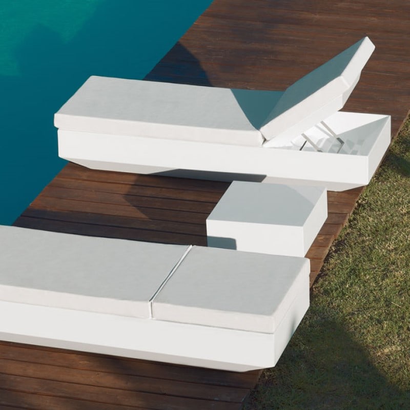 Table pour chaise longue VELA de VONDOM