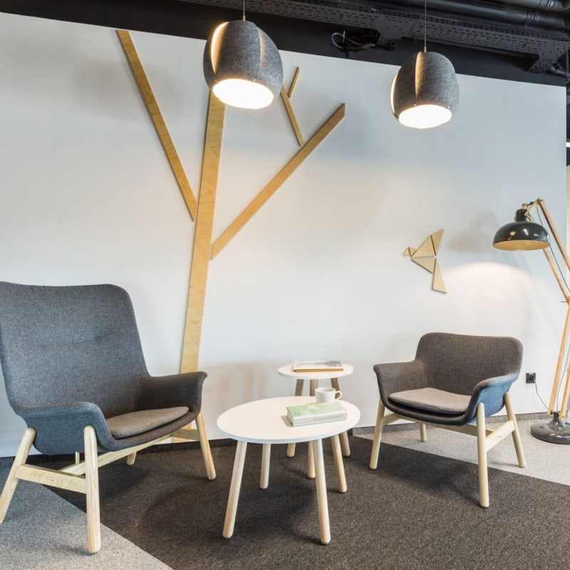 Tables d'appoint pieds en bois ULTRA MDD